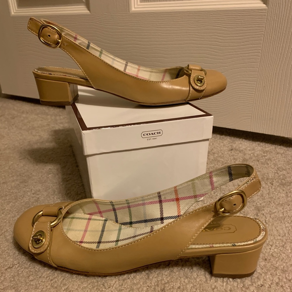 **Unique Coach Octavia leather slingback sandals